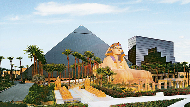 Луксор- развлекательный комплекс в Лас-Вегасе