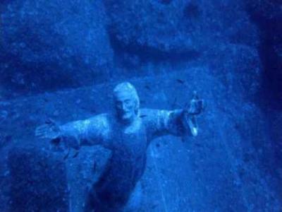 Спаситель под водой