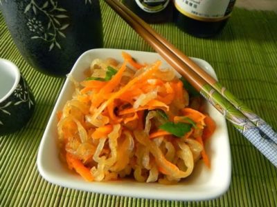Салат из медуз,Самые необычные деликатесы в мире