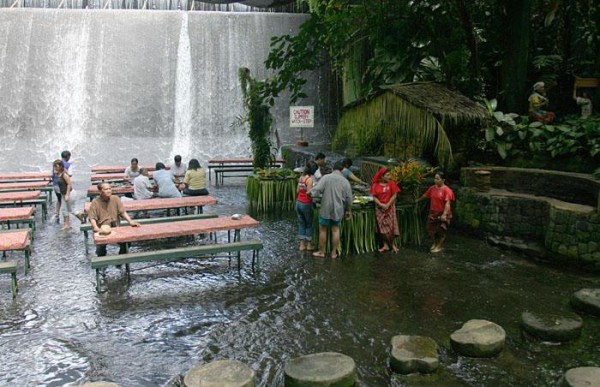 Ресторан "Водопад", Филиппины