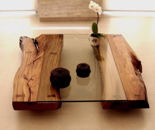 деревянный стол