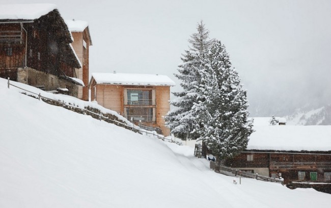дом в горах Швейцарии