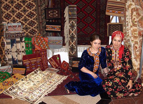 туркменский ковер,Музей туркменского ковра в Ашхабаде