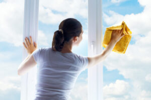 как вымыть окна без разводов на стекле