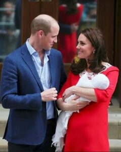 Принц Уильям и Кейт Мидлтон в третий раз стали родителями.