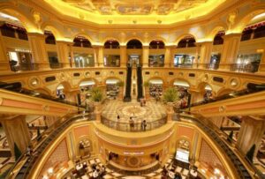 Venetian Macao-самый большой развлекательный комплекс отель и казино